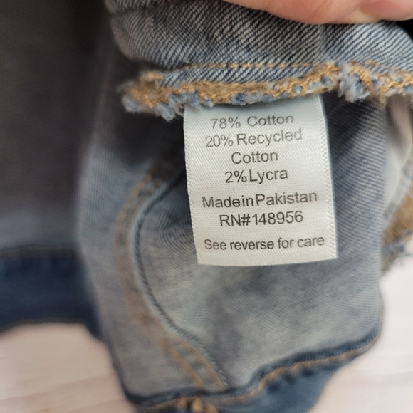 LC Lauren Conrad New Core Denim Jacket - Picture 12 of 13